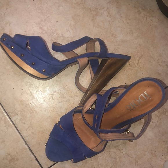 Get yo self some heels - Picture 3 of 4